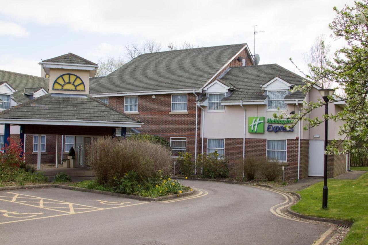 Holiday Inn Express York By Ihg Exterior foto